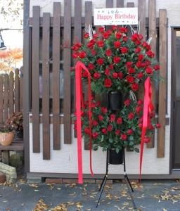 ♪♪♪赤バラ１００本のスタンド花♪♪♪｜「花国」　（福島県いわき市の花キューピット加盟店 花屋）のブログ